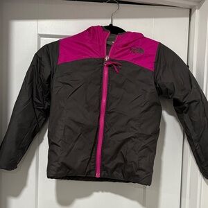 The North Face Kids Fuchsia and Black Puffer Jacket